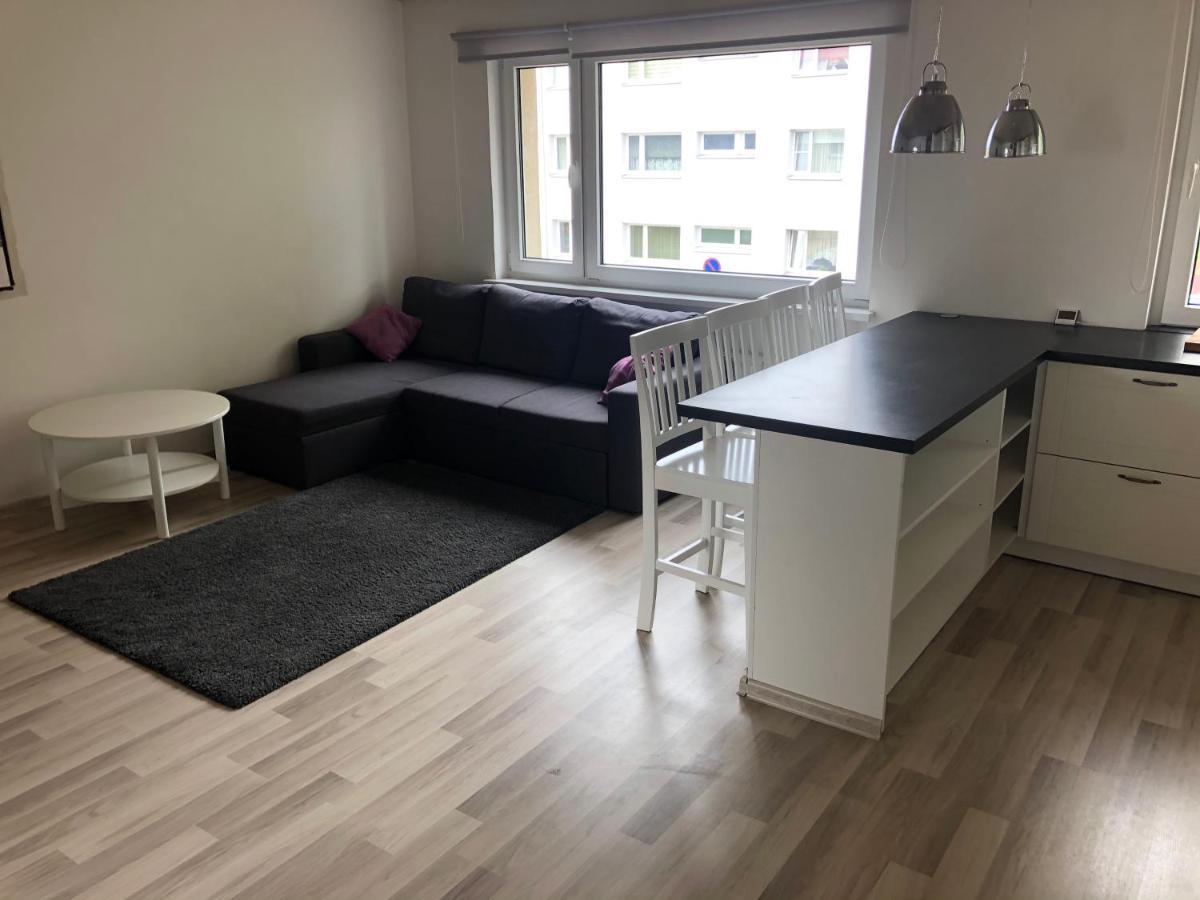 Modern Cozy 2 Bedroom Apartment Near City Center Parnu Luaran gambar